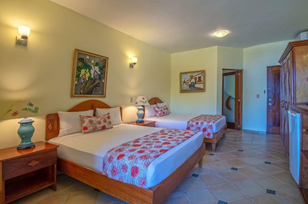 Velero Beach Resort Καμπαρέτε Εξωτερικό φωτογραφία